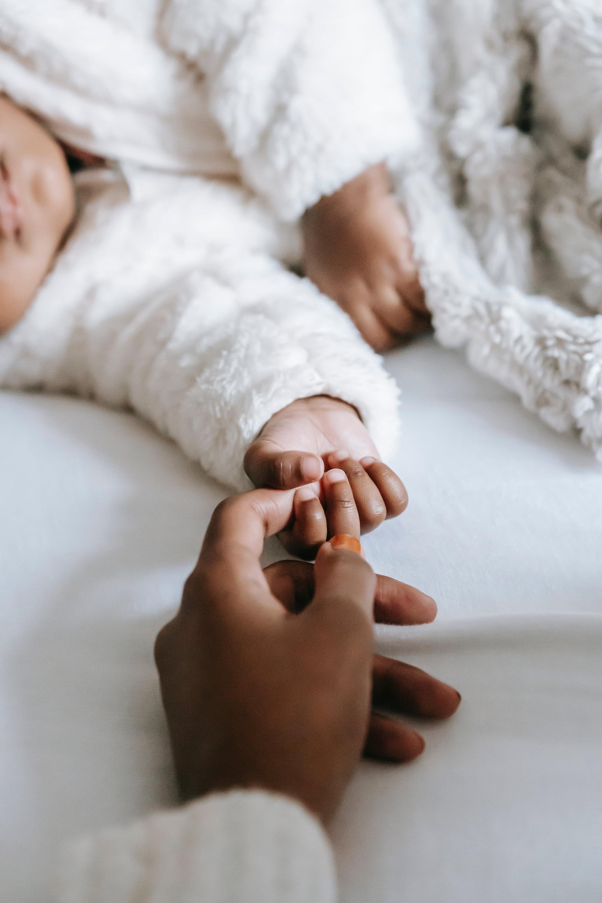 Wprowadzenie do zasad bezpiecznego snu dla niemowląt